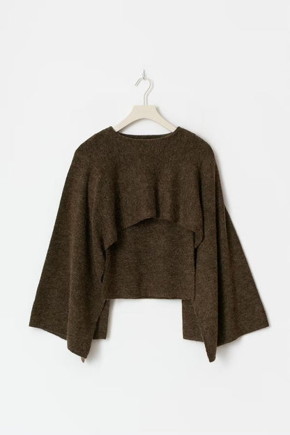 Women round neck draped solid coat, detail close-up