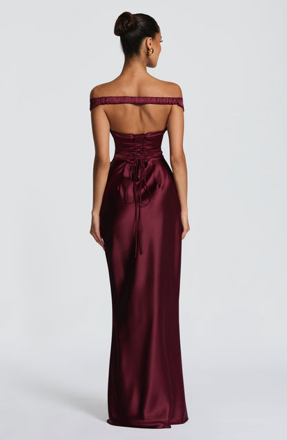 Women bardot maxi dress, detail close-up