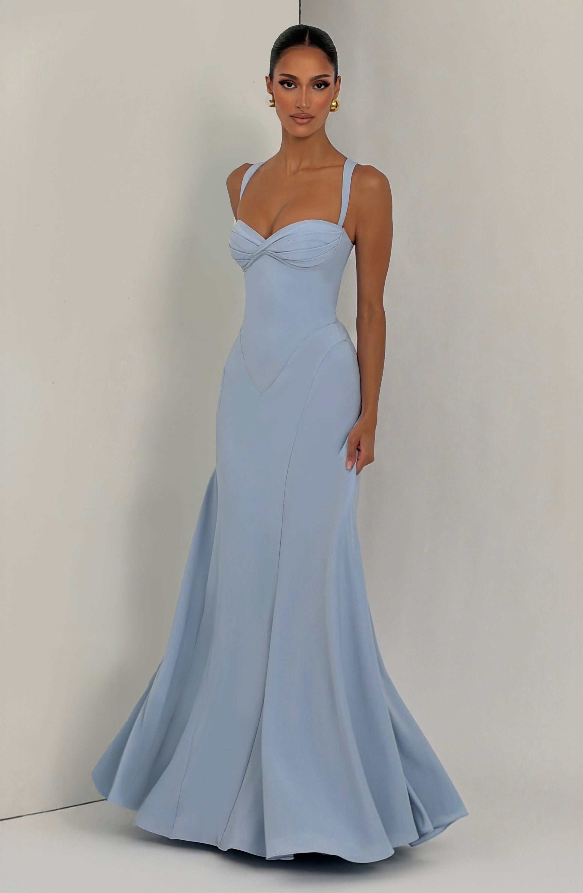 Women sweetheart maxi dress, detail close-up