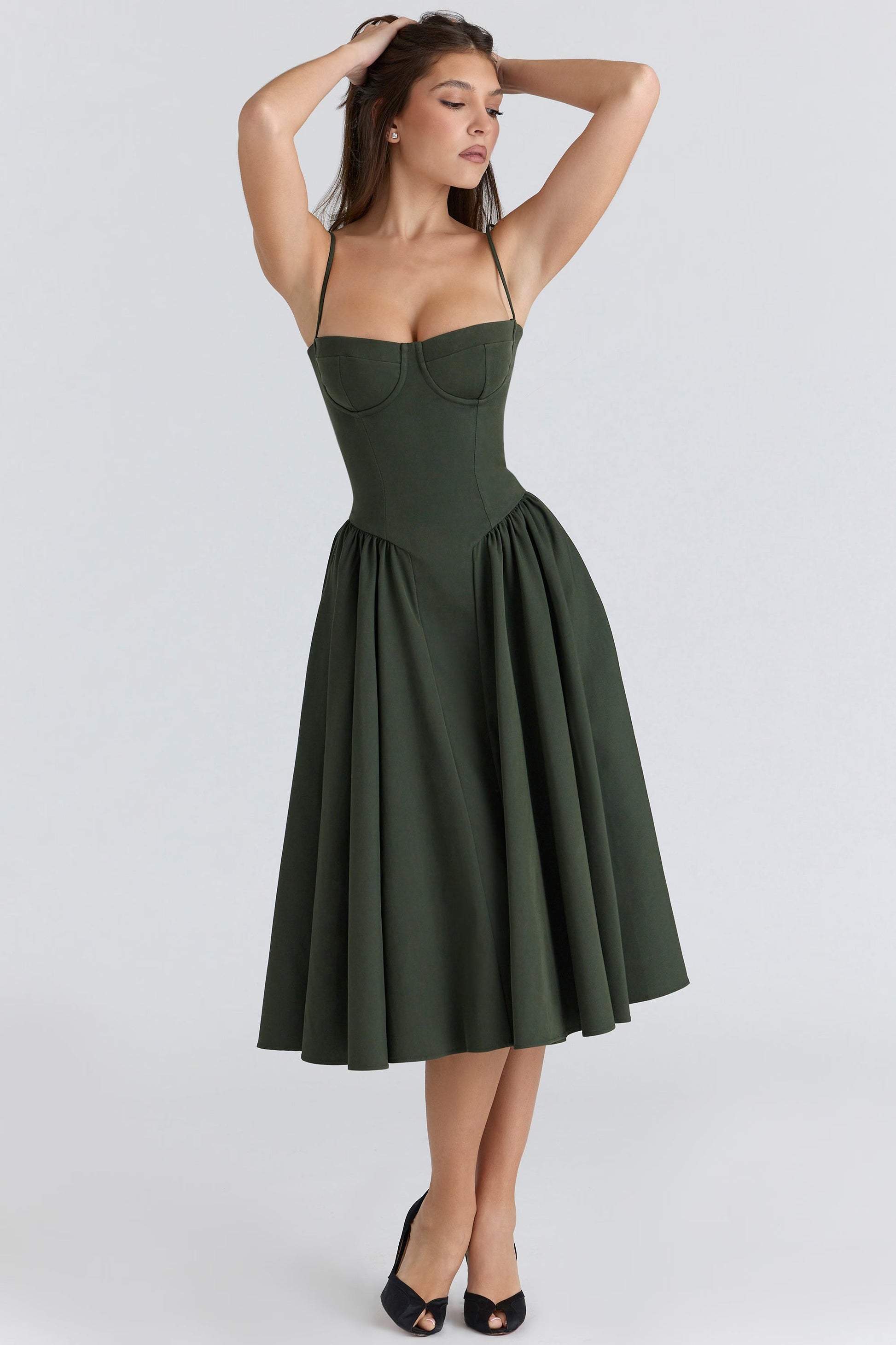 Women emerald green sweetheart midi dress, side view