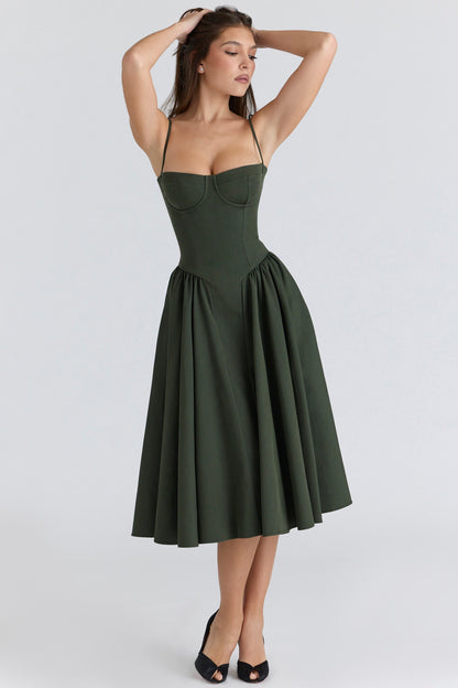 Women emerald green sweetheart midi dress, side view
